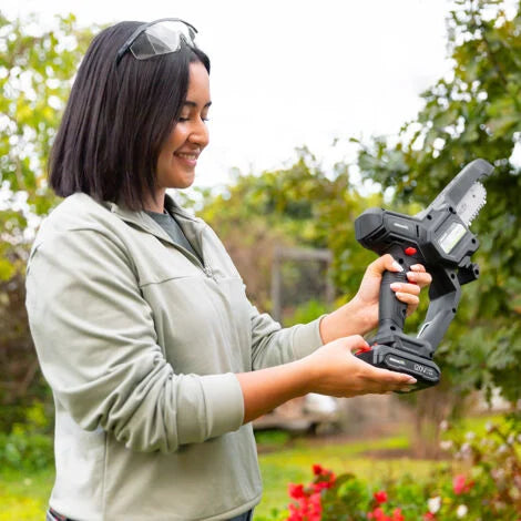 Motosierra de Mano recargable